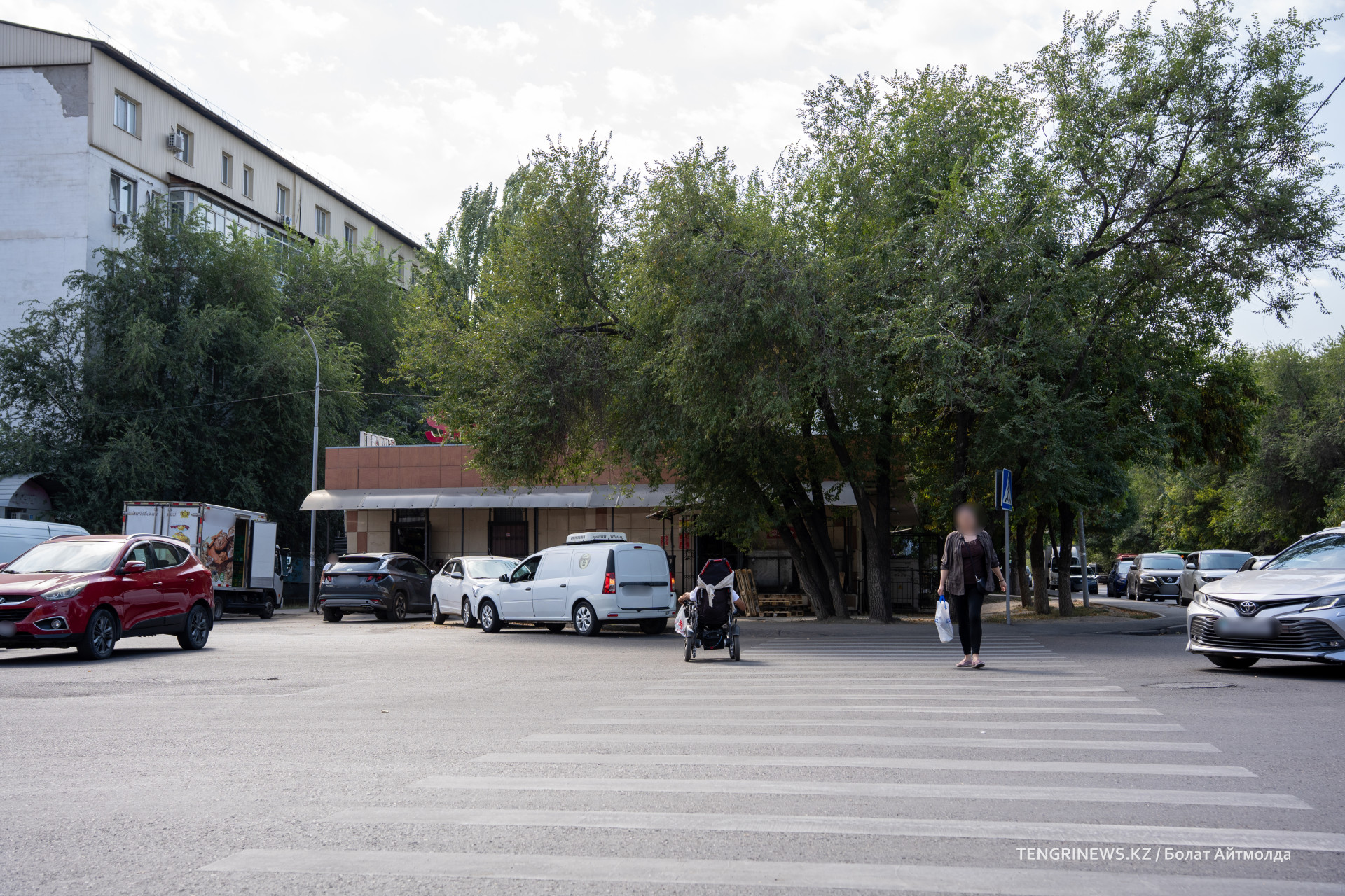Парковочные войны — почему алматинцы против штрафстоянки на месте стоянки